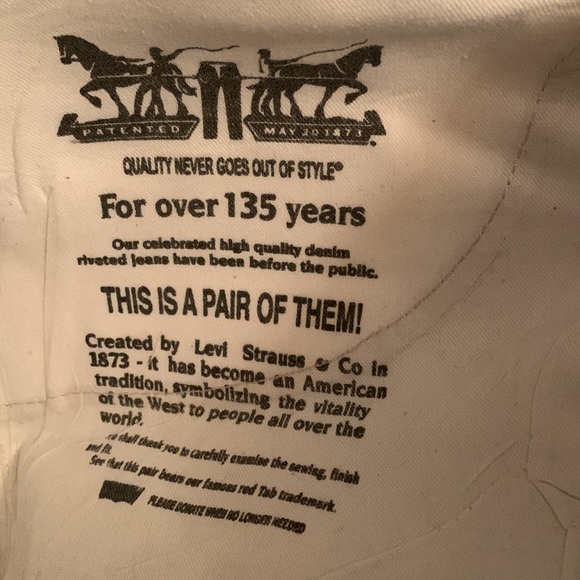 Levi shorts - Picture 5 of 5